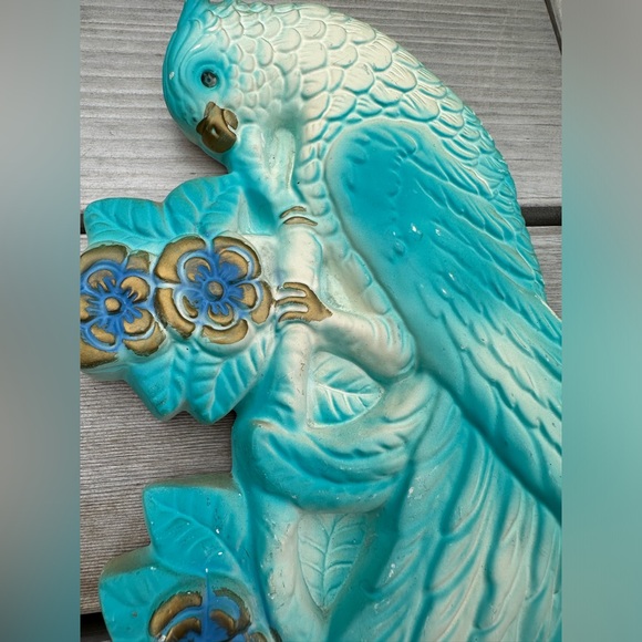 Vibtage Wall Art Chalk Ware Bird, Turquoise Cockatiel - Picture 2 of 9